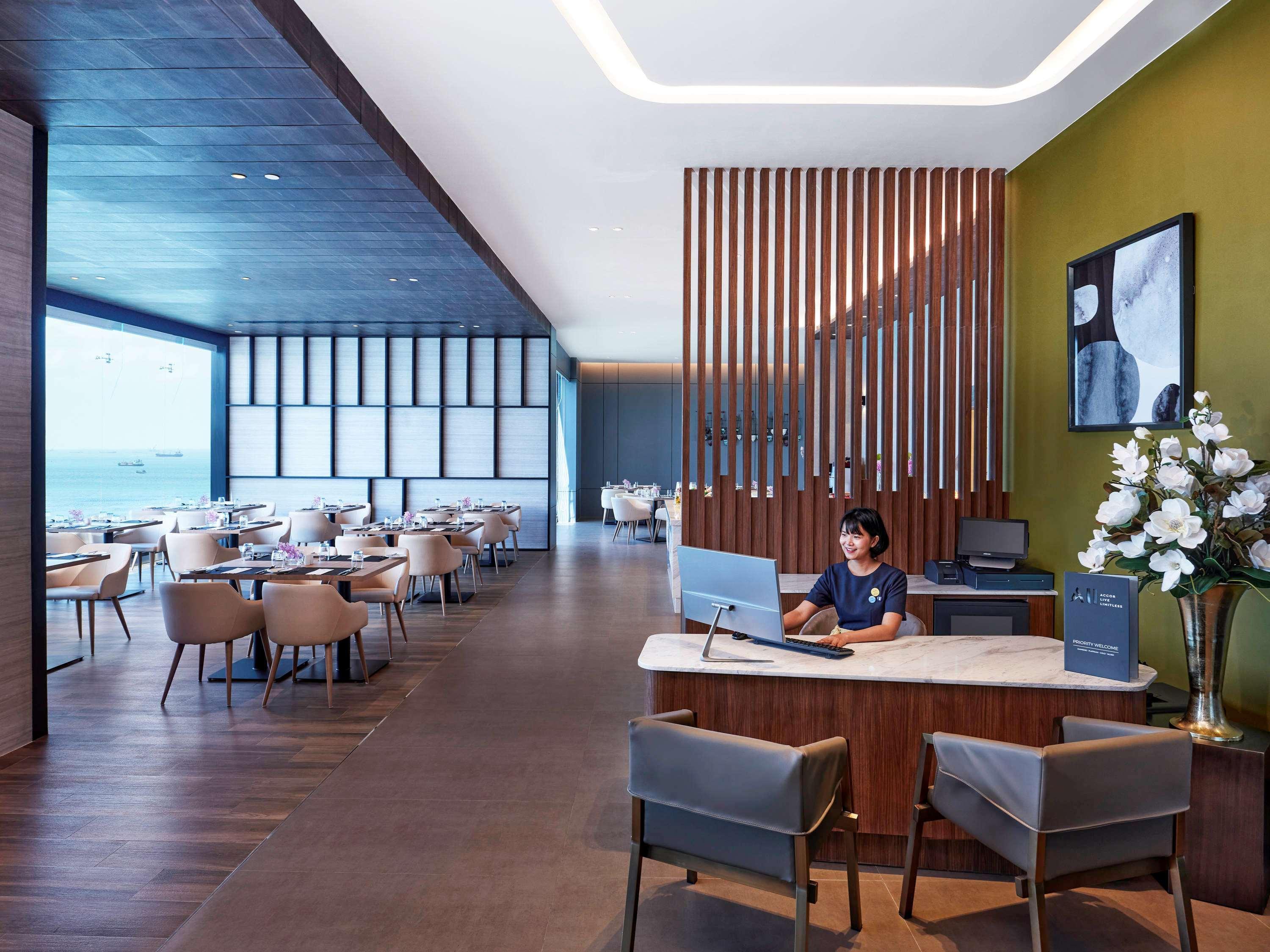 Novotel Marina Sriracha Si Racha Eksteriør bilde